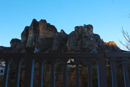 In The Shadow Of Meteora Apartment Kalambaka Bagian luar foto